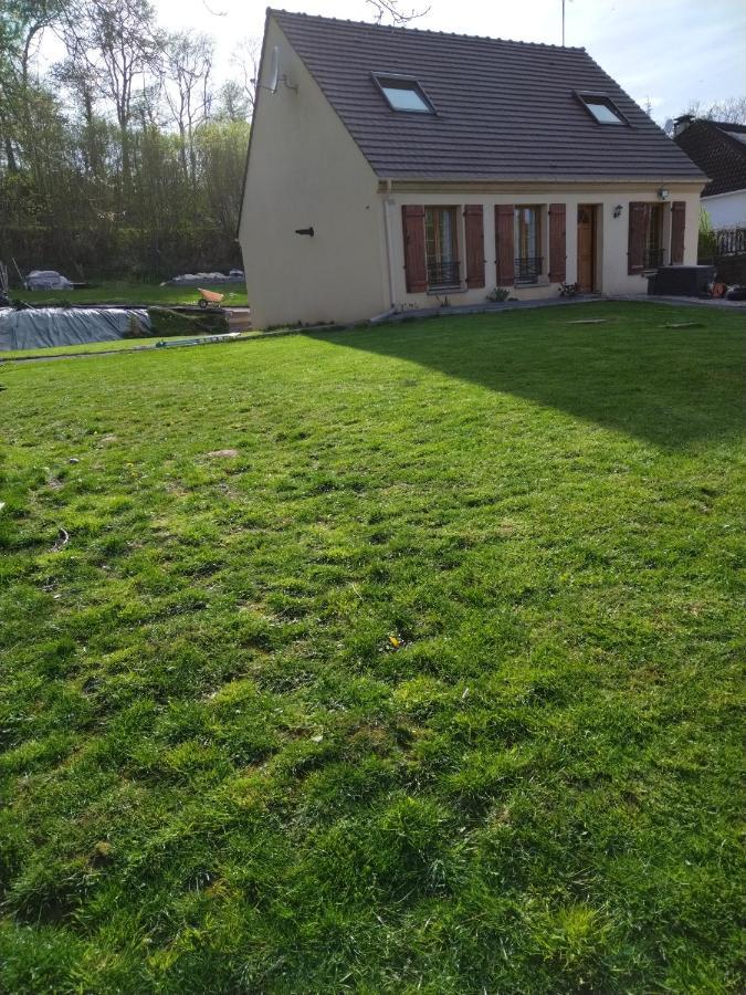 Agreable Chambre Double Avec Salle D'Eau Privative Le Mesnil-Theribus エクステリア 写真